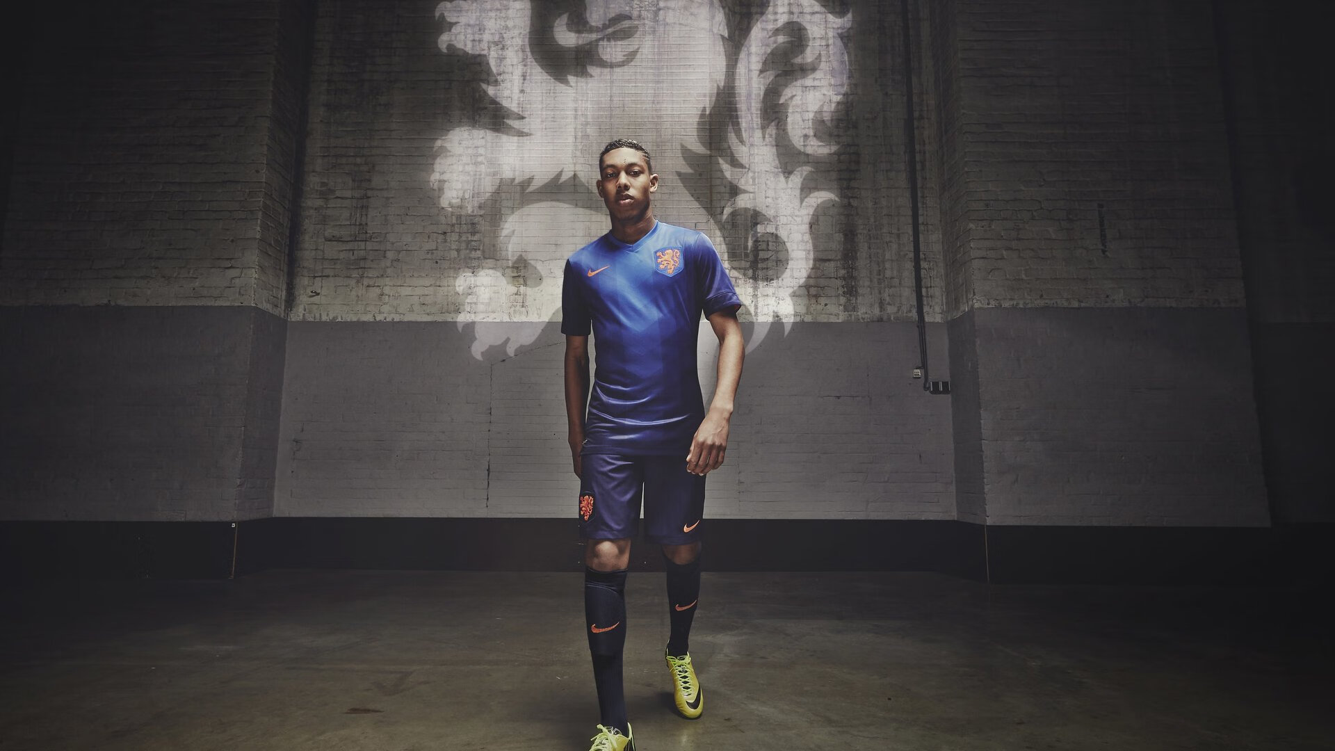 巴黎圣日耳曼继续大手笔:引入多名欧洲明星球员,巴黎圣日耳曼队的球星